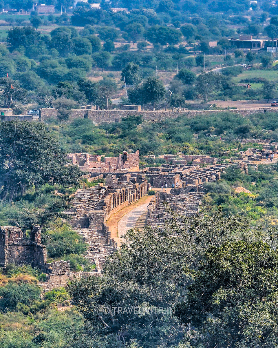 bhangarh-fort-most-haunted-fort-in-india-travelwith