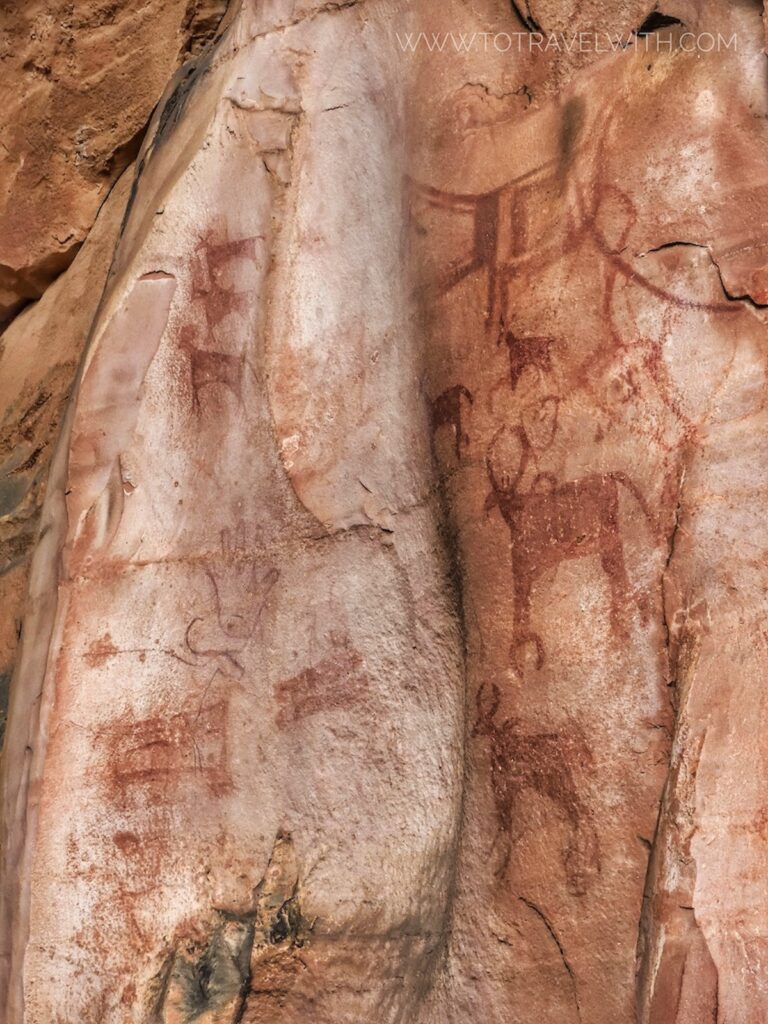 satpura-rock-cave-paintings