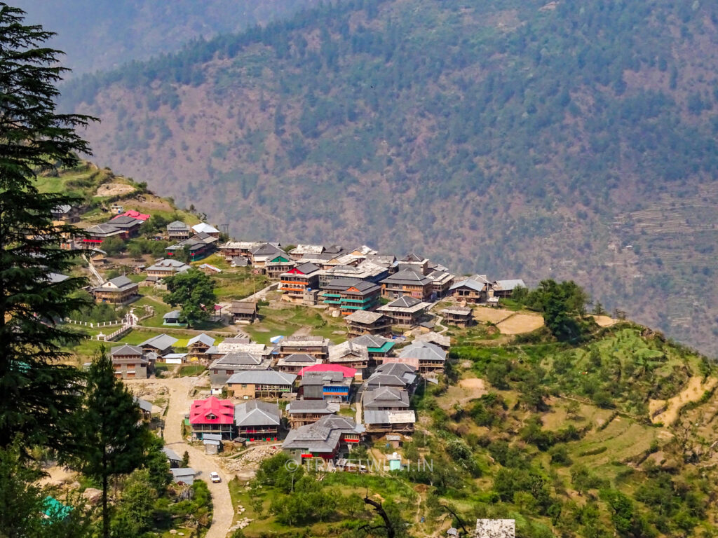 tirthan-valley-sarchi-village-himachal-travelwith