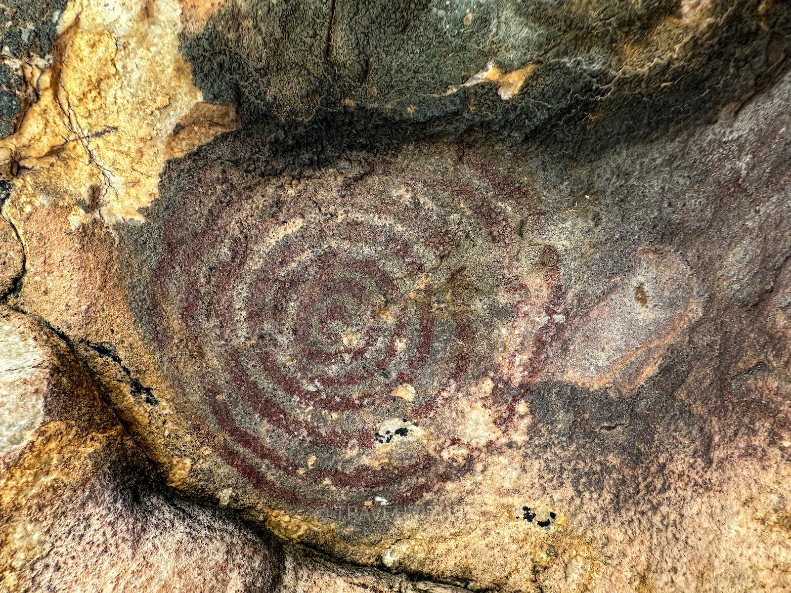 fatehpur-sikri-circle-of-life-mesolithic-period-rock-cave-paintings-travelwith
